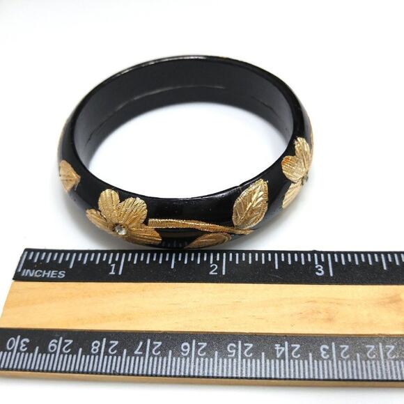 Vintage Lacquered Gold Floral Inlay Bangle Bracelet, Black Gold, 7 1/4 Inches - Picture 4 of 8